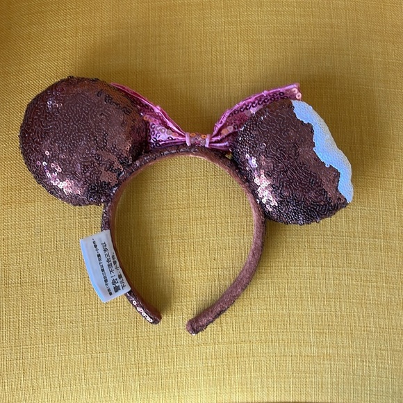 Minnie Ears Chocolate Ice Cream Bite Headband - Picture 2 of 3